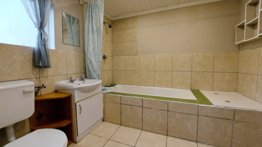 9 Bedroom Property for Sale in Montclair Western Cape